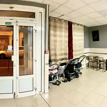 Hotel Des Andelys-2