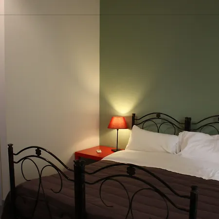 Tra L'Etna E Il Mare B&B-3