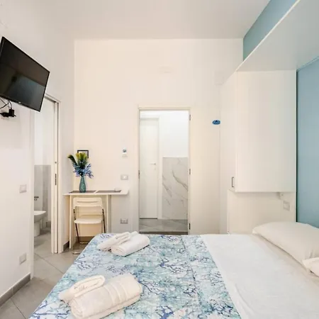 Duomo 34 Guest Room-2