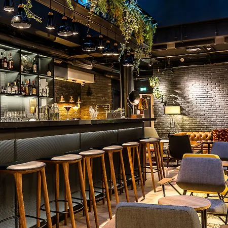 Laz' Hotel Spa Urbain Paris-2