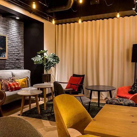 Laz' Hotel Spa Urbain Paris-3