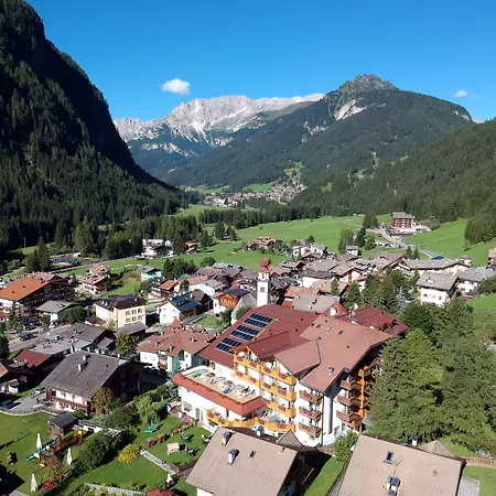 Hotel Cesa Tyrol-3