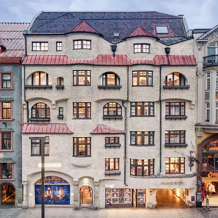 Stage 12 Hotel By Penz-3