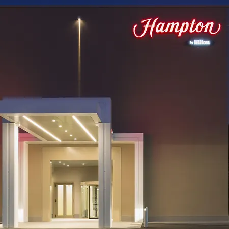 Hampton By Hilton Rome East-3