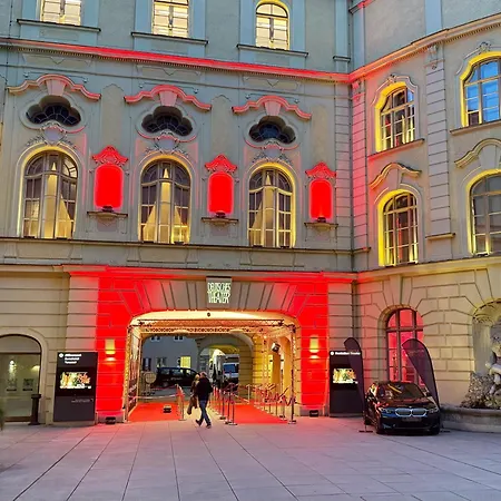 Hotel Deutsches Theater Landwehrstrasse-2