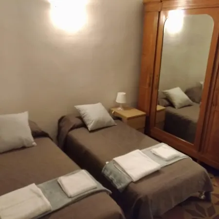 Domus Nikolai Rooms And Terrace-Central Bari-3