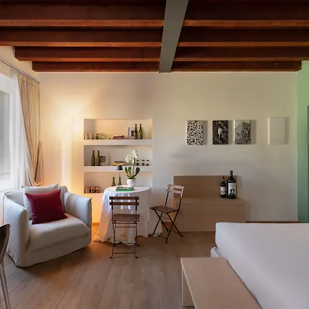 Massimago Wine Suites-3