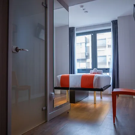 Easyhotel Lisbon-2