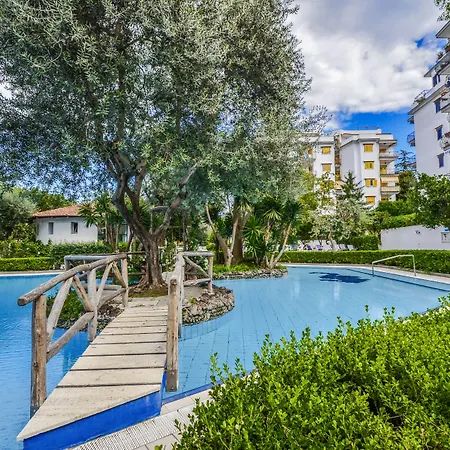 Sorrento Pool&Suites-3