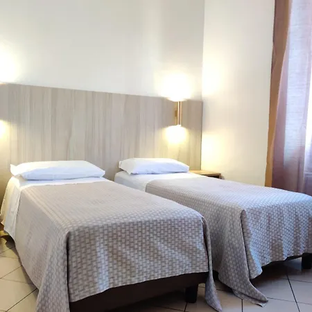 Hotel Mondial-3