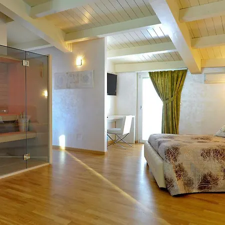 Jolie Bed And Breakfast-3