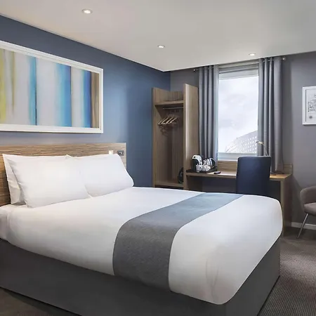 Travelodge London Central City Road-2