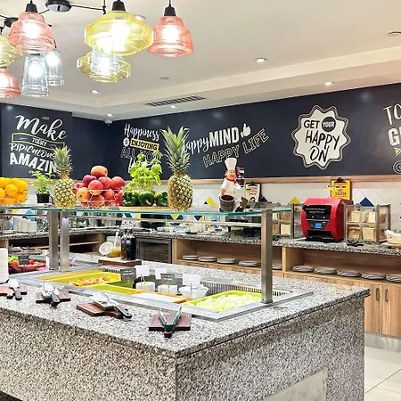Hampton By Hilton Dubai Al Barsha-3