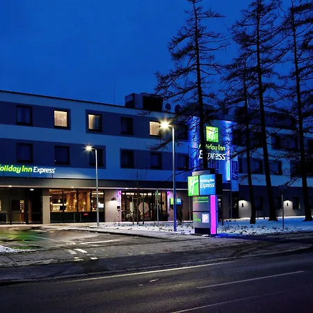 Holiday Inn Express Munich - Olympiapark By Ihg-3