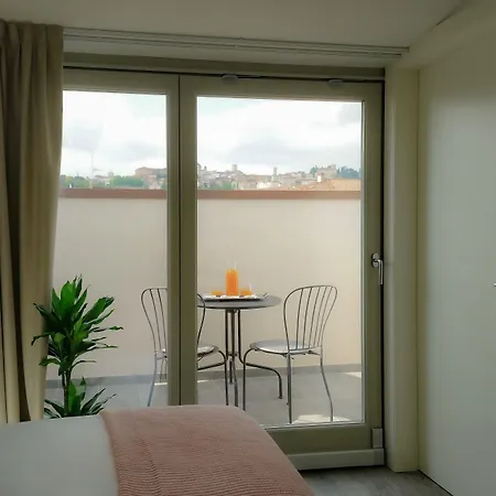 Bergamo Inn 15-3