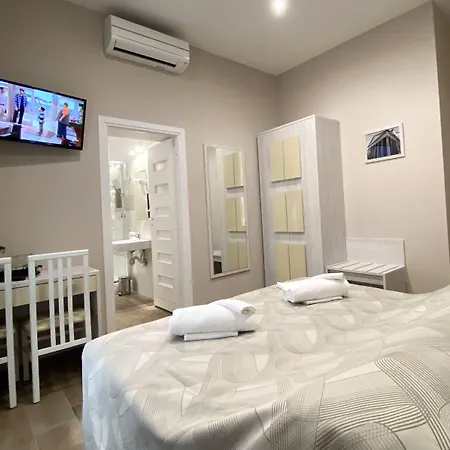 Hotelier 51-3