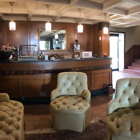 Hotel Quadrifoglio by Mancini-3
