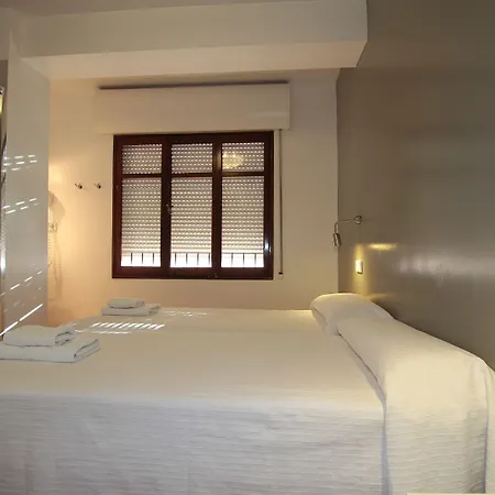 Hostal Ripoll Ibiza-2