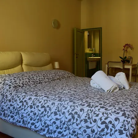 Casa Roma Rooms-2