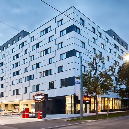 Hampton By Hilton Vienna Messe-3