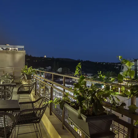 Royalty Hotel Athens-3