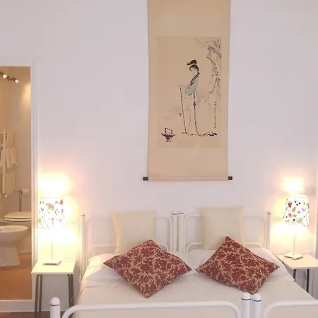 Lucretia House-3