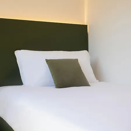 The City Hotel-2