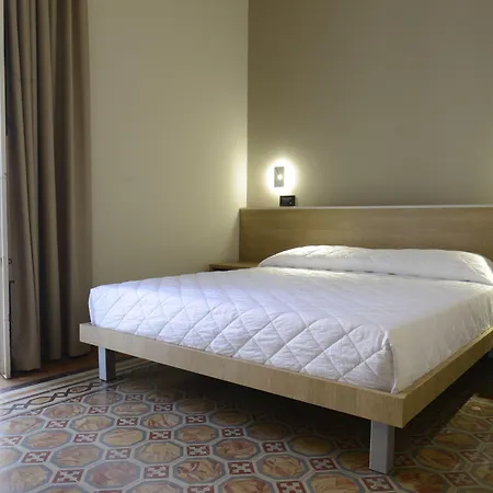 Hotel Roma 62-3