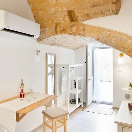 San Nicola Clemente Private Room-3