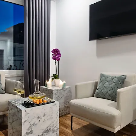 Fellini Design Suites-3