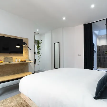 Baba Hotel-2
