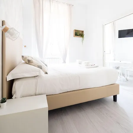 White Gioberti Guesthouse-3