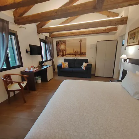 Casa sulla Laguna CASTELLO-3