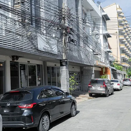 Ratchadamnoen Residence-3