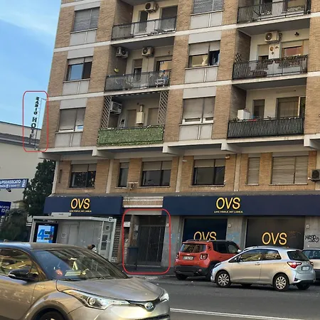 Radio Hotel-3