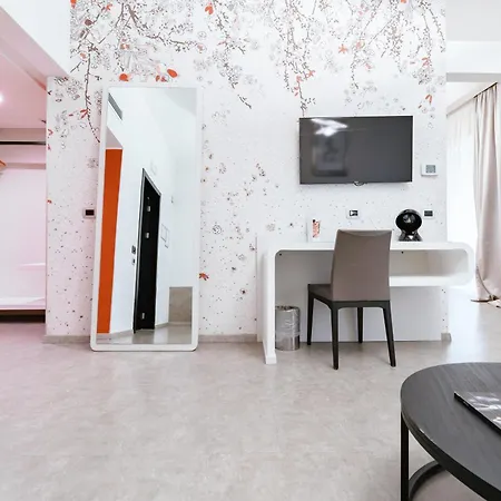 Montenapoleone Suites-2