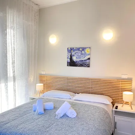 The Green Gate - Airport Guest House-3