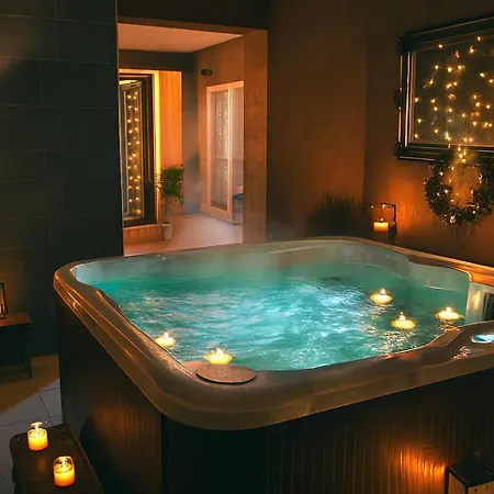 Arts Club Suite & Spa-2