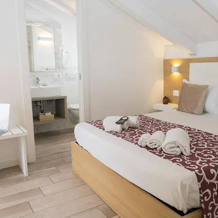 B&B Island Tropea -Sea View Rooms & Suites--3