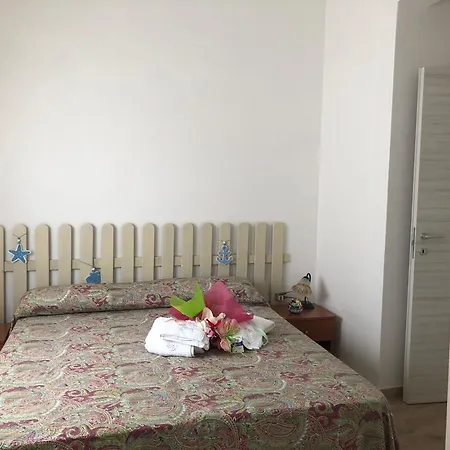 VILLA FLO' B&B (San Pietro in Bevagna)-2