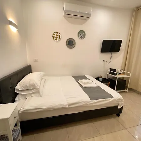 The Room 15-2