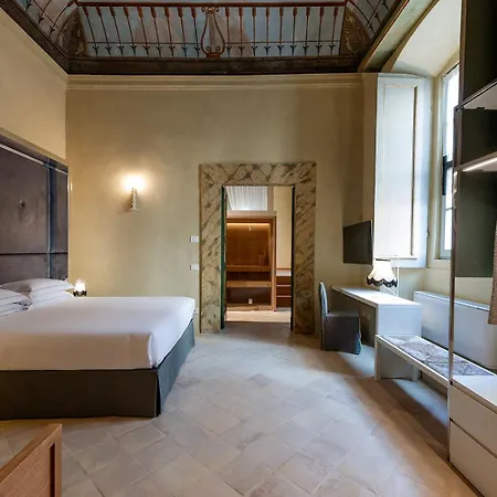Palazzo Sbaraglini-2