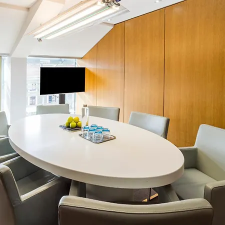 Holiday Inn Express Paris-Canal De La Villette By Ihg-2