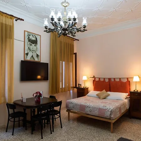 Vittoria Guest House Battipaglia-2