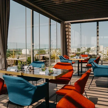 J44 Lifestyle Hotel-3