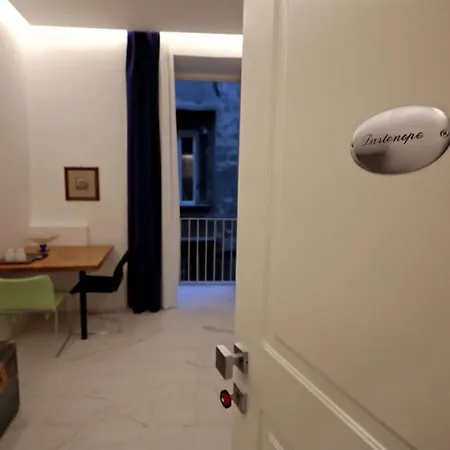 Relais Santa Lucia sul Mare, Napoli-2