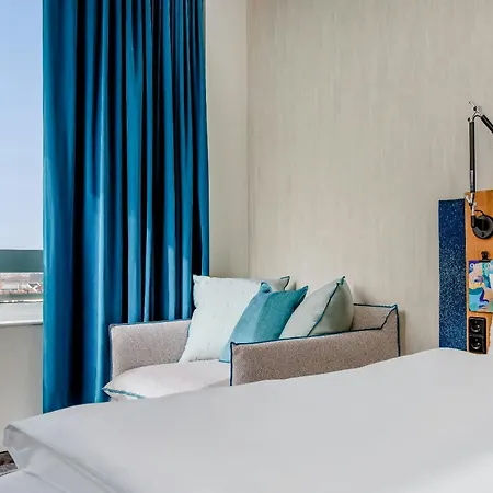 Motel One Muenchen-Campus-2