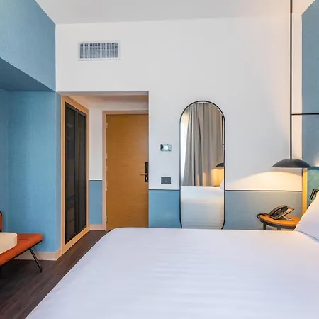 Hilton Garden Inn Rome Colosseum-3