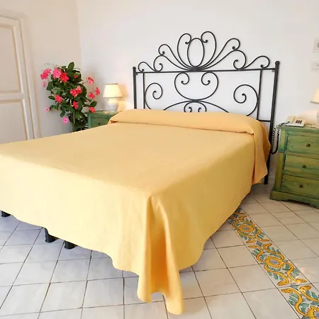 Hotel La Casa sul Mare-2