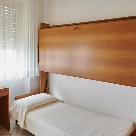 Hotel Caesar B&B Fronte Mare in Centro di Milano Marittima-3